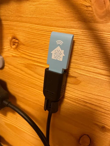 Giá đỡ tường cho cáp USB đơn giản - Image 2