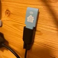Giá đỡ tường cho cáp USB đơn giản - Thumbnail 2