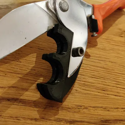 Cắt ống 5/8 & 3/4 cho kéo cắt góc LÖWE