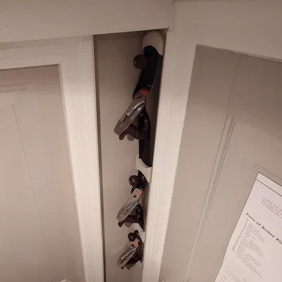 Giá đỡ tường cho máy bay Stanley No. 4, 5 và 6