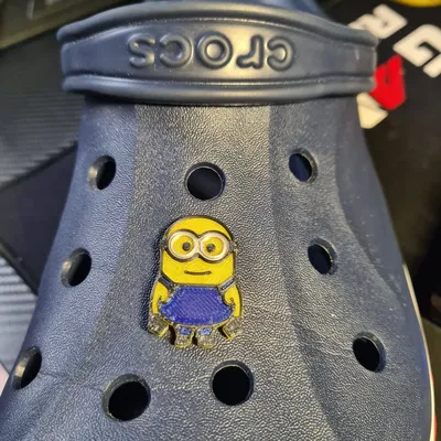 Minion Bob trang trí cho giày Crocs của bạn