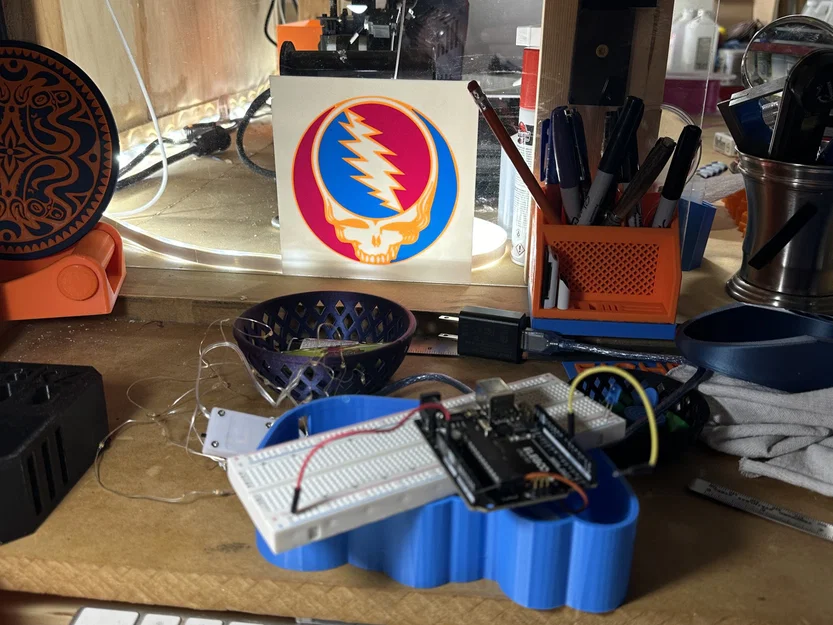 Biểu tượng Grateful Dead với ánh sáng nền đẹp mắt - Image 3
