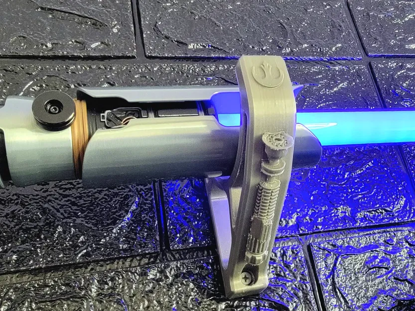 Giá treo đèn lightsaber phong cách Star Wars - Image 1
