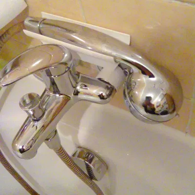 Giá đỡ vòi sen cho khoảng cách 100mm