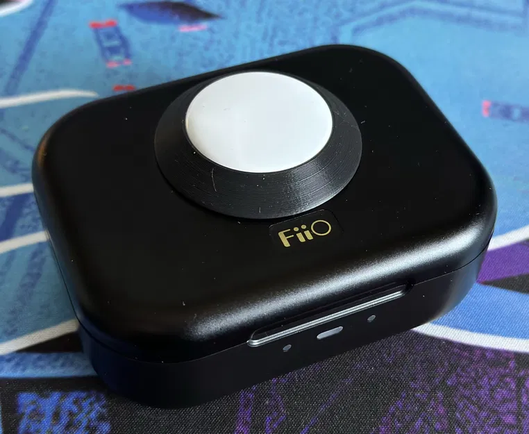 Giá đỡ AirTag gắn bằng keo và vít - Image 1