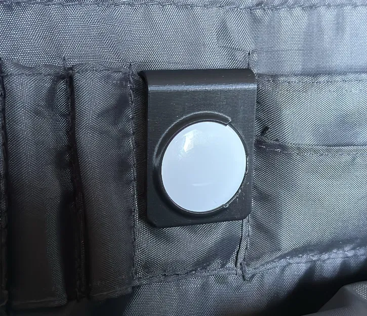 Kẹp cho AirTag với thiết kế chắc chắn - Image 2