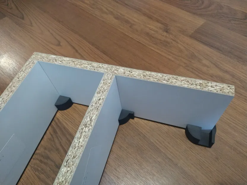 Giá đỡ vuông cho ván gỗ 18mm trong gia công - Image 1