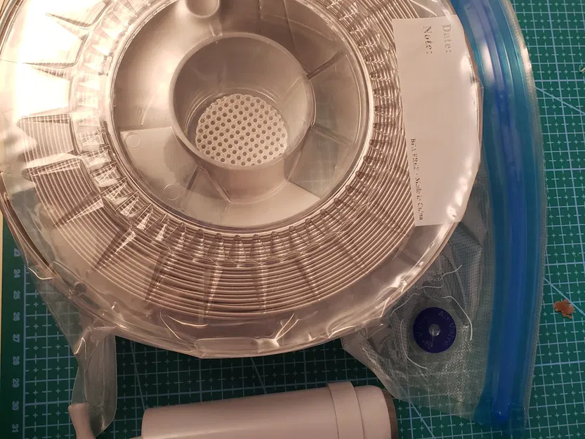 Hộp hút ẩm silicagel nhỏ với lỗ lưu trữ filament - Image 4