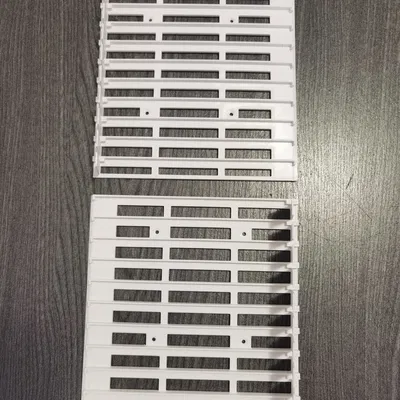 Giá đỡ đĩa CD hoặc ngăn kéo cho bàn làm việc