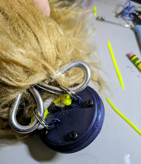 Giá đỡ đuôi trang phục từ nhân vật Barf trong Spaceballs - Image 3