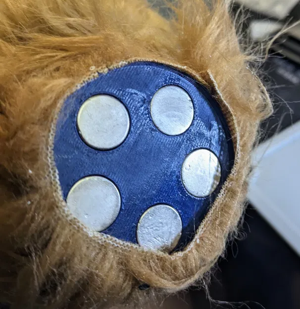 Giá đỡ đuôi trang phục từ nhân vật Barf trong Spaceballs - Image 4