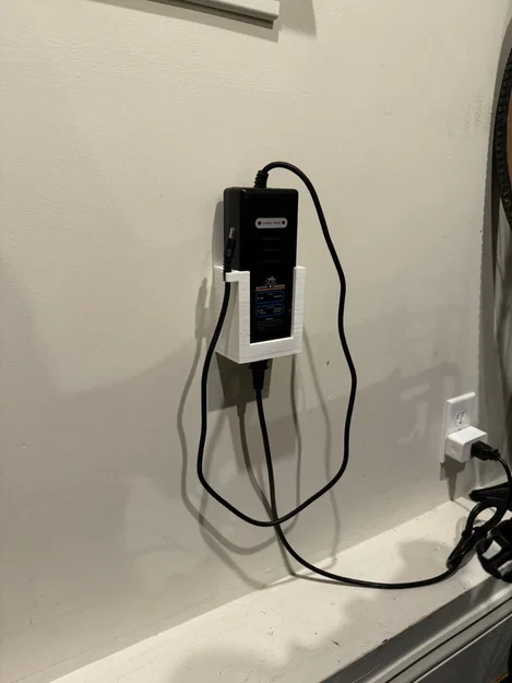 Giá treo tường sạc cho xe đạp điện Rad Mission - Image 1