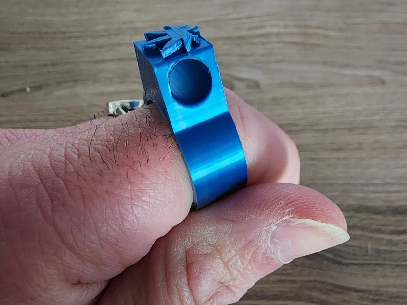 Nhẫn hút thuốc với hoa trang trí đẹp mắt - Image 3
