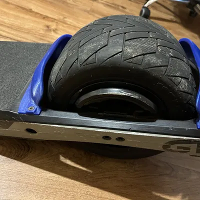 Cánh chắn phân tách Onewheel GT với thiết kế mạnh mẽ