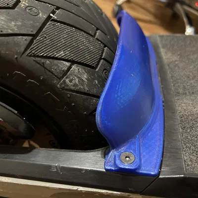 Cánh chắn phân tách Onewheel GT với thiết kế mạnh mẽ