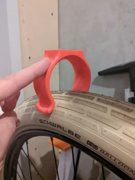 Giá đỡ xe đạp gắn tường với thiết kế chắc chắn - Image 1