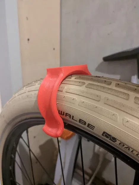 Giá đỡ xe đạp gắn tường với thiết kế chắc chắn - Image 3