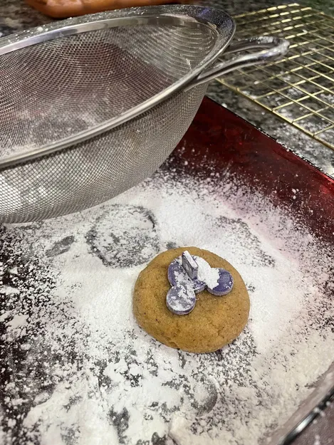 Khuôn tạo hình Mickey Mouse cho bánh quy - Image 2