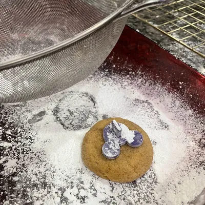 Khuôn tạo hình Mickey Mouse cho bánh quy