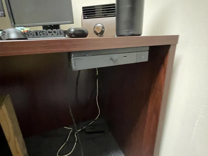 Giá đỡ gắn trạm dock Dell dưới bàn làm việc - Image 7