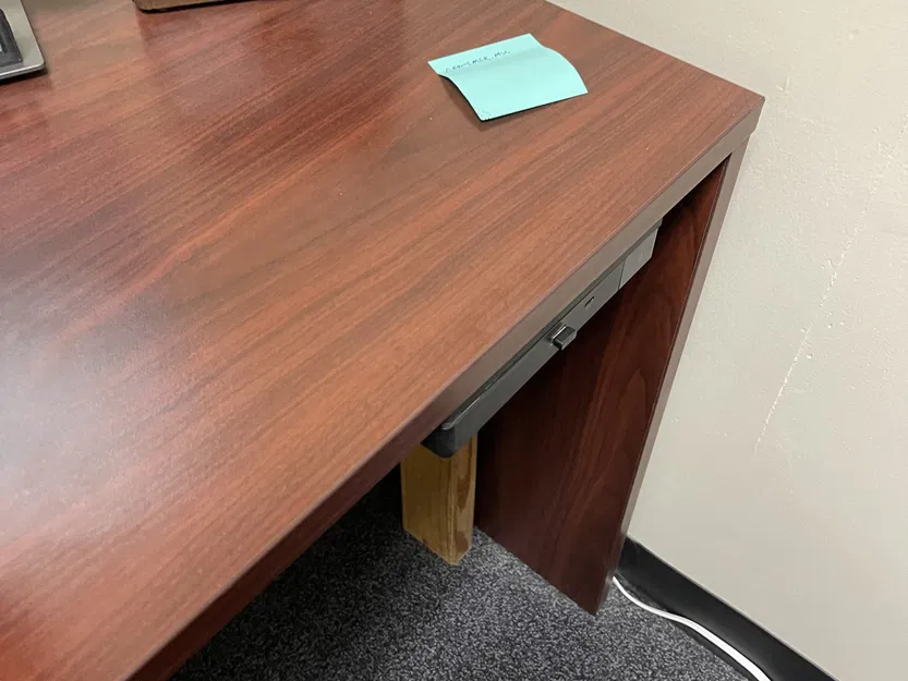 Giá đỡ gắn trạm dock Dell dưới bàn làm việc - Image 8