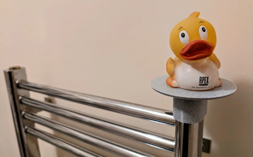 Giá đỡ đồ vật nhỏ gọn cho bộ tản nhiệt khăn tắm - Image 1