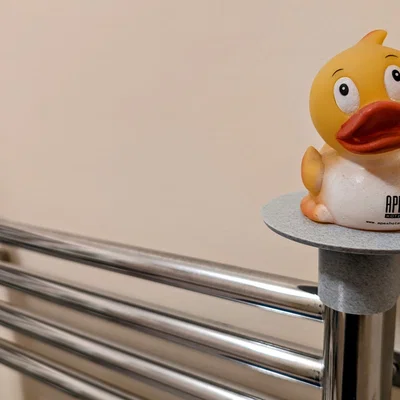 Giá đỡ đồ vật nhỏ gọn cho bộ tản nhiệt khăn tắm