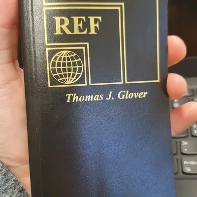 Giá đỡ sách Pocket Reference với kẹp thắt lưng