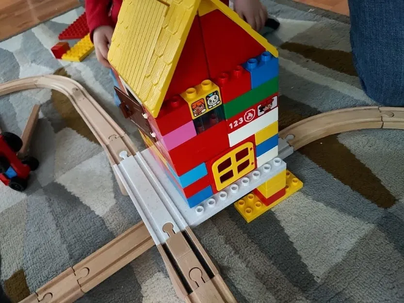 Bảng xây dựng đường ray tàu hỏa Duplo và Brio - Image 1