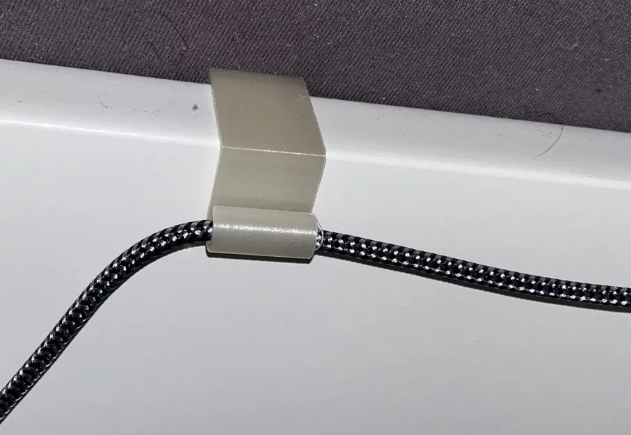 Kẹp dây sạc cho khung giường - Image 2