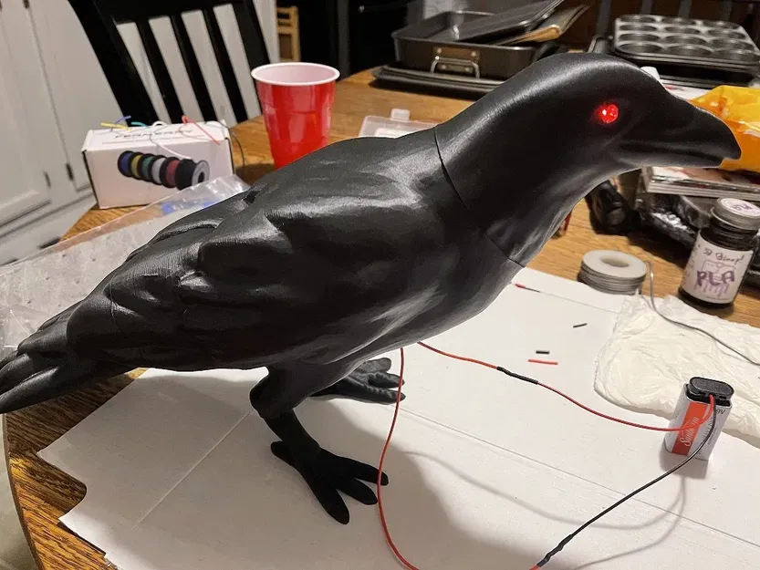 Quạ Halloween với mắt LED - Image 7