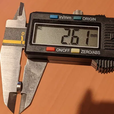 Máy phân phát thuốc 7 ngày với nắp từ tính xoay