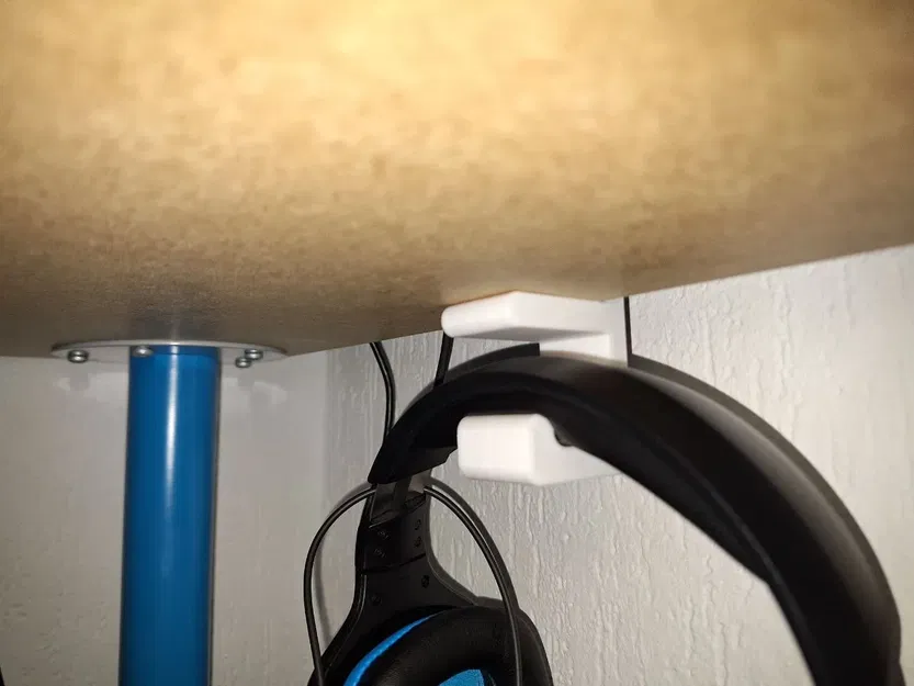 Giá treo tai nghe Ikea Lagkapten hướng vào trong - Image 3