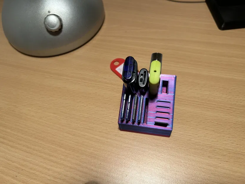 Giá đỡ USB và thẻ nhớ SD đa năng trên bàn - Image 2