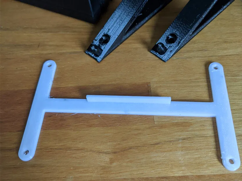 Hướng dẫn khoan treo tường cho bộ sạc Makita DC18RC - Image 1