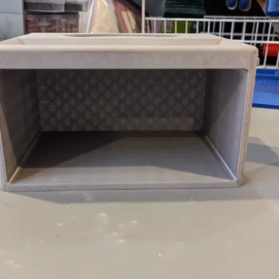 Giá đỡ đồng hồ báo thức và ngăn kéo đầu giường