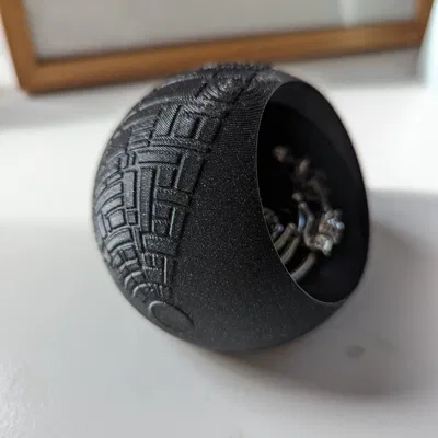 Hộp đựng tròn lấy cảm hứng từ Star Wars