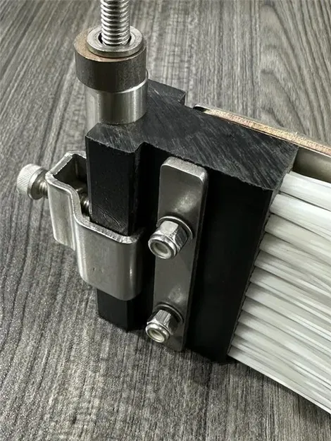 Giá đỡ lắp đặt thép cuộn cho máy dán nhãn PE - Image 1