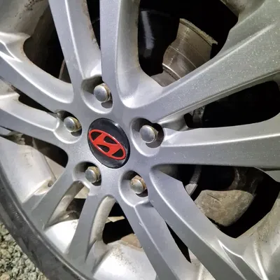 Nắp vành xe Hyundai in đa màu sắc