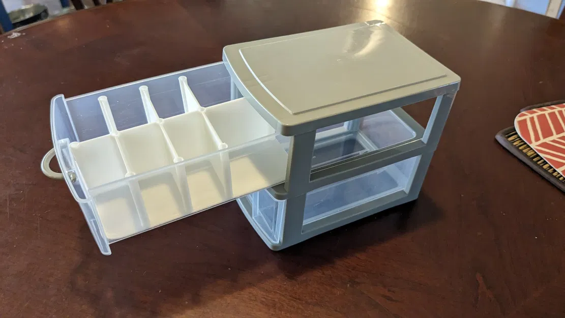 Chia ngăn kéo mini Dollar Tree cho các bộ phận nhỏ - Image 1