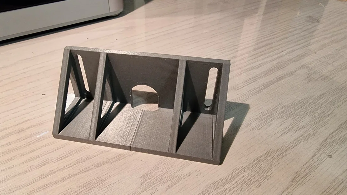Giá đỡ góc cho máy bào gỗ Wolfcraft - Image 1