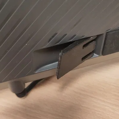 Chân thay thế bên phải cho bàn phím Logitech G213