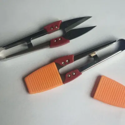 Bọc bảo vệ cho kéo cắt chỉ tránh lưỡi sắc bén