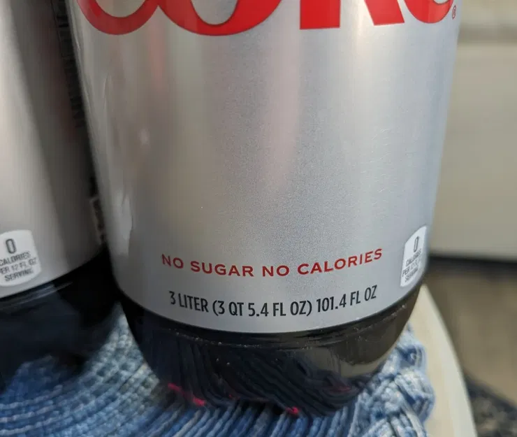 Giá đỡ chai nước ngọt 3 lít tại Texas - Image 3