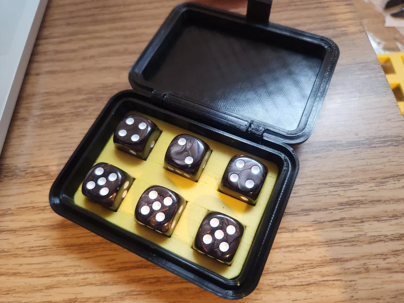 Hộp xúc xắc Farkle nhỏ xinh - Image 1