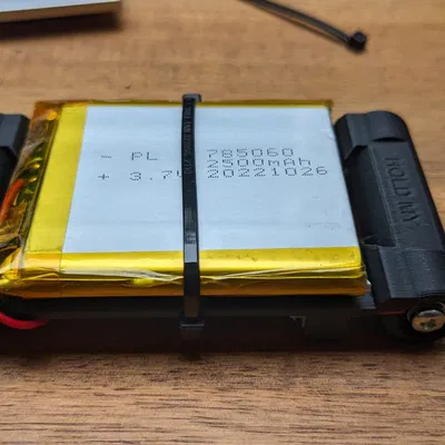 Giá đỡ pin LiPo cho huy hiệu Supercon 2023