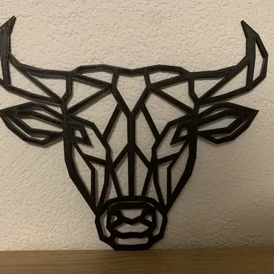 Đầu bò phong cách low poly trang trí tường