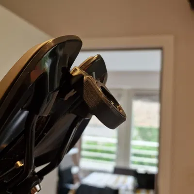 Giá đỡ yên xe Garmin Varia với hệ thống UniClip