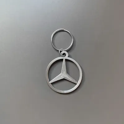 Móc chìa khóa thương hiệu Mercedes đơn giản và tinh tế