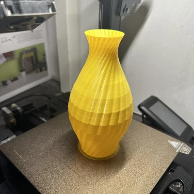 Bình hoa xoắn ốc in 3D nghệ thuật